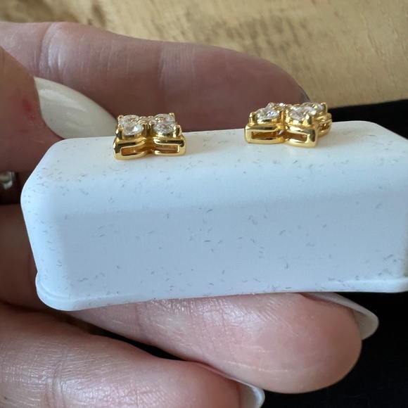 Moissanite Clover Stud Earrings – 0.69 CTW, VVS D Color – 925 Silver, Gold Plate - Picture 6 of 6